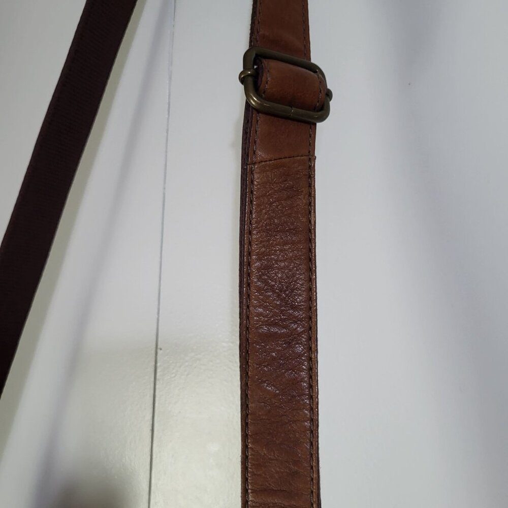 FOSSIL Brown Leather Laptop Bag Satchel  Messenger Shoulder Strap y2k acadamia - Picture 16 of 16